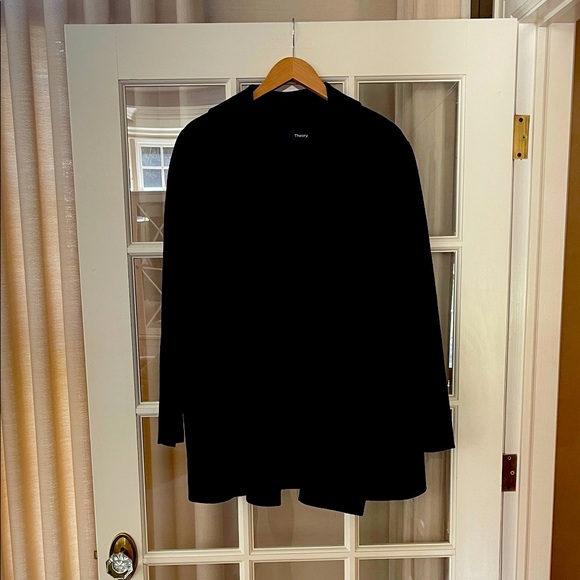 Theory Classic Black Jacket.  No Button closure. Size Medium. Lightweight - Picture 1 of 14
